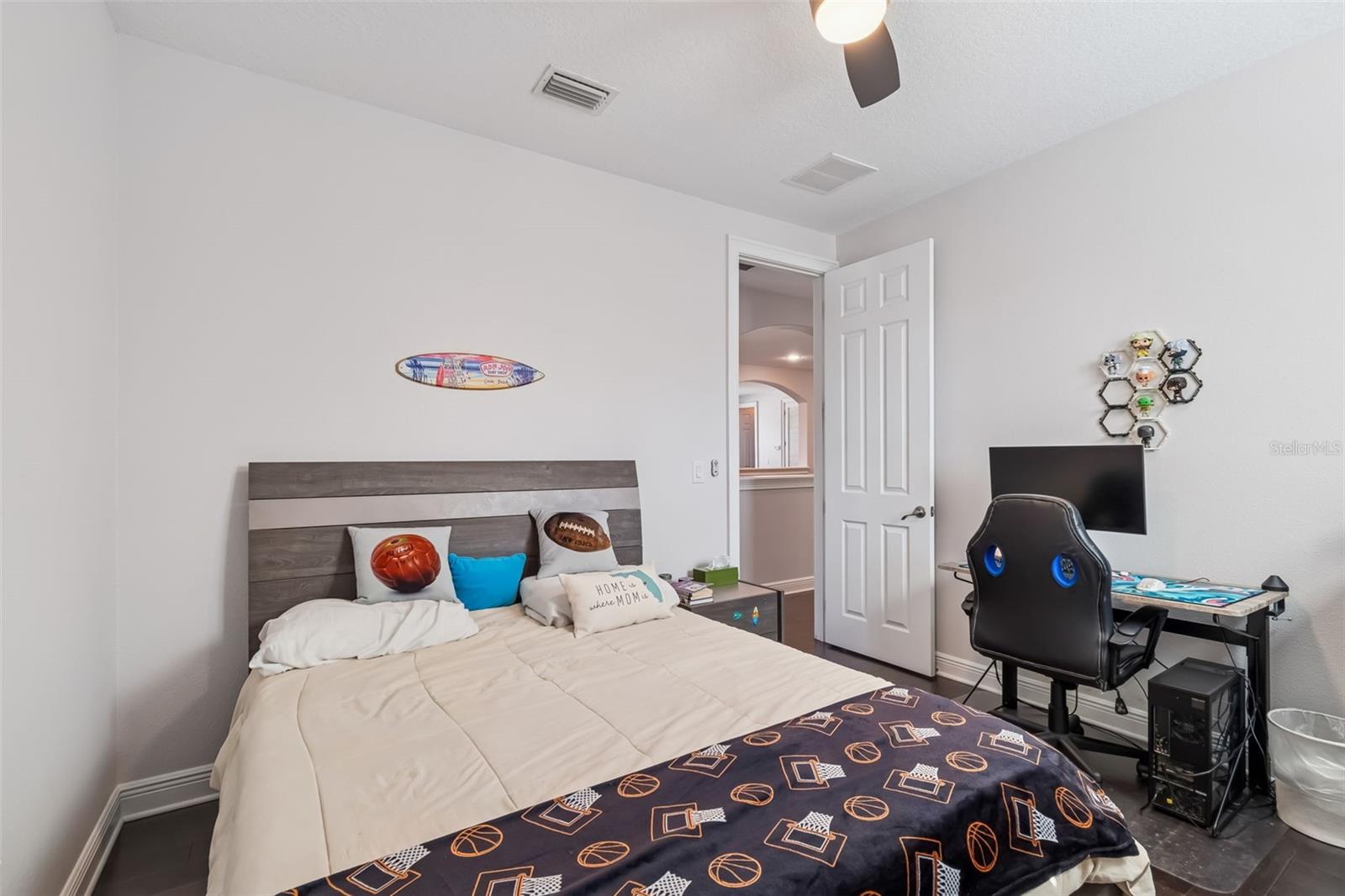 Image 44 of 63 For 3610 Clark Circle