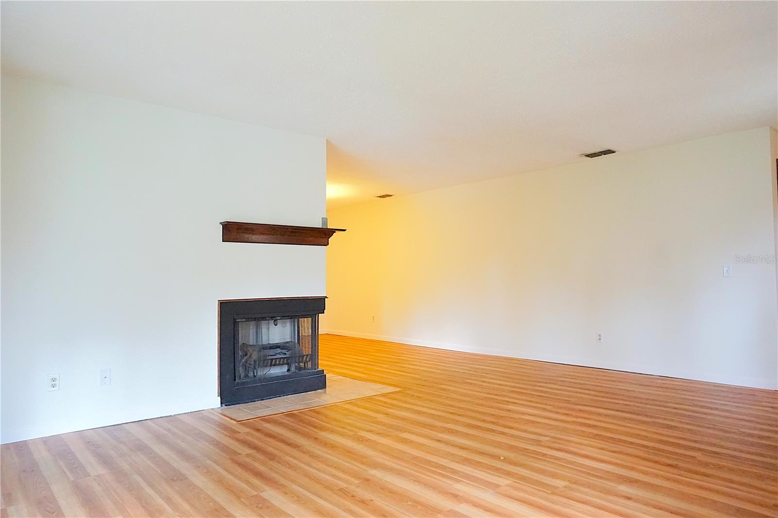 Image 10 of 36 For 13152 Village Chase Circle 1