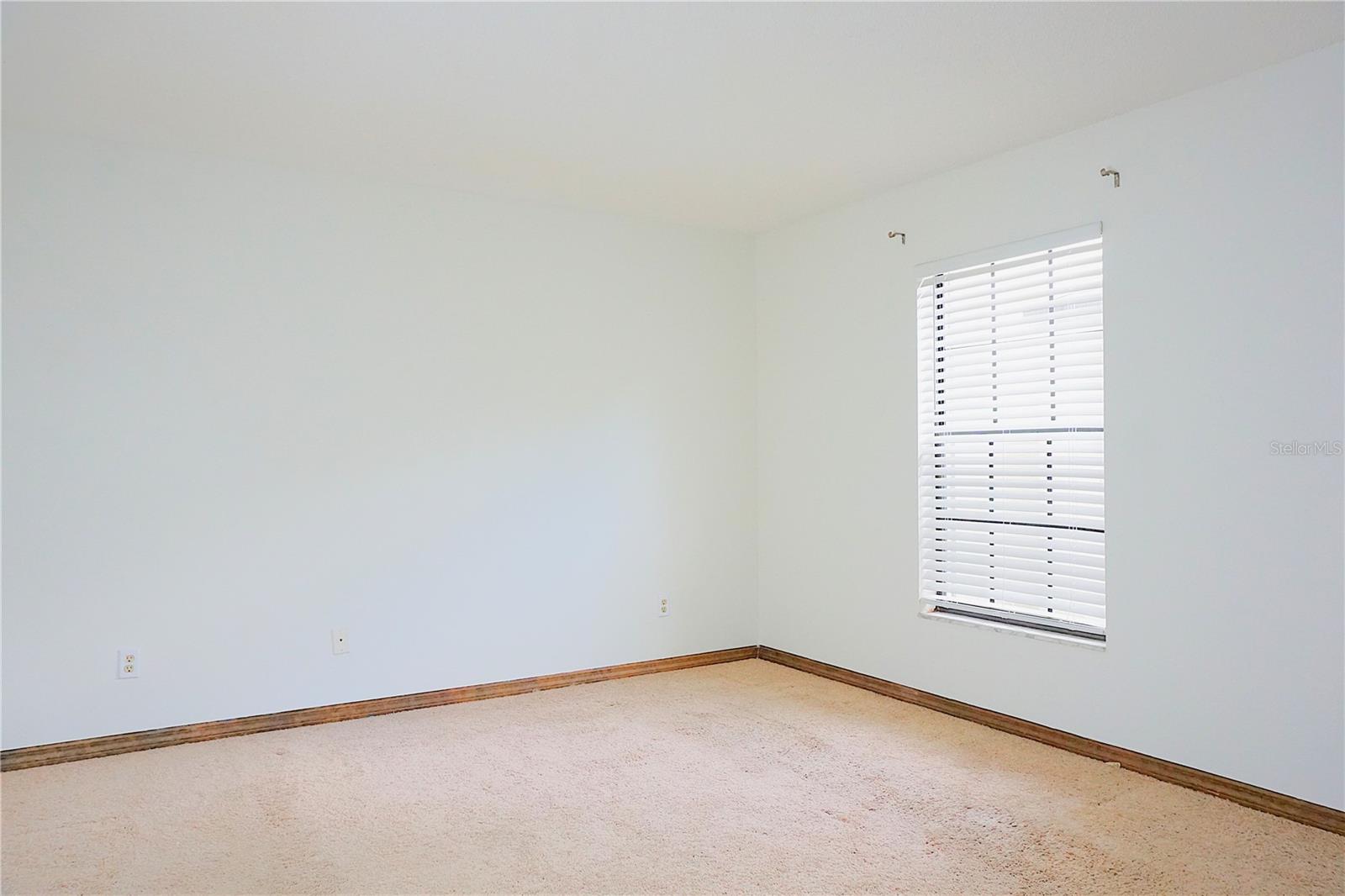 Image 21 of 36 For 13152 Village Chase Circle 1