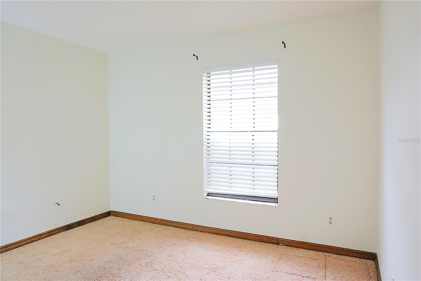 Image 26 of 36 For 13152 Village Chase Circle 1