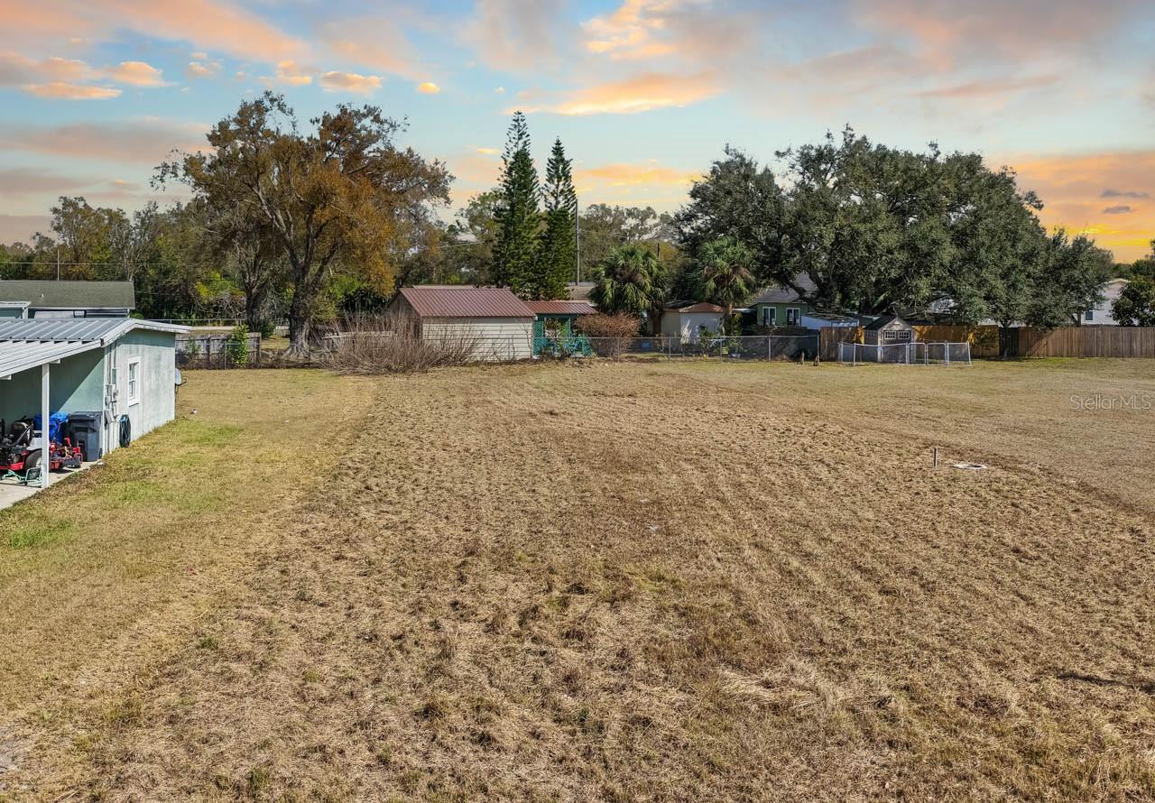 Image 11 of 19 For 910 Lytle St Sw