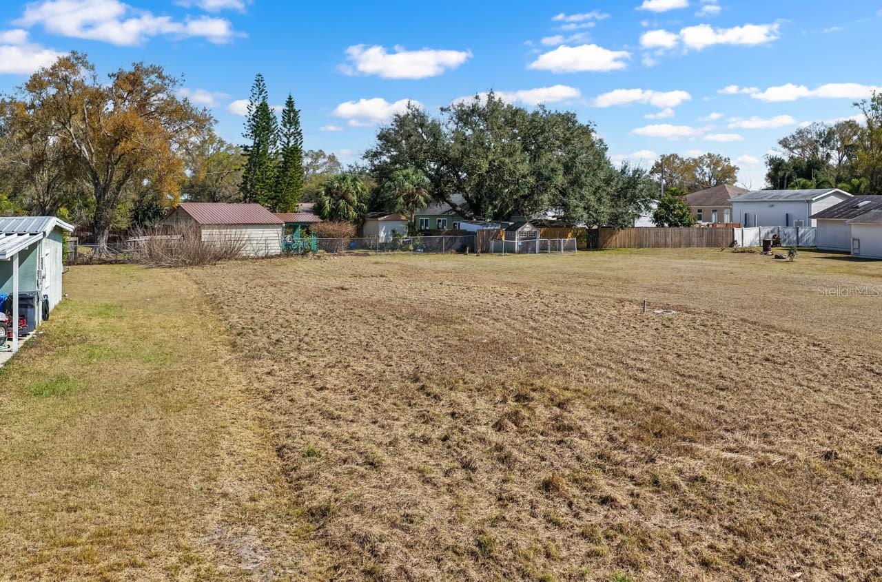 Image 13 of 19 For 910 Lytle St Sw