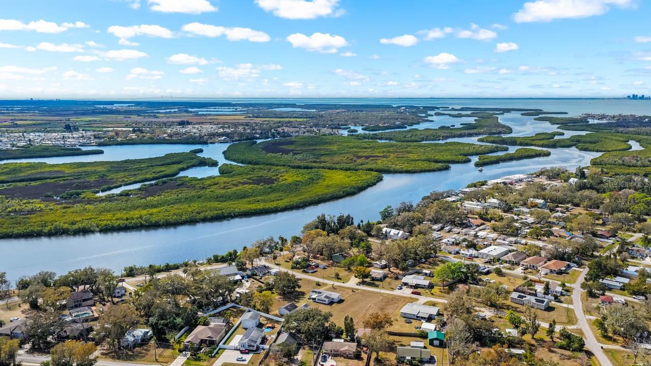 Image 14 of 19 For 910 Lytle St Sw