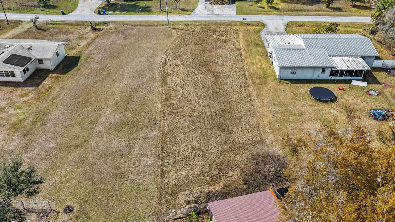 Image 5 of 19 For 910 Lytle St Sw