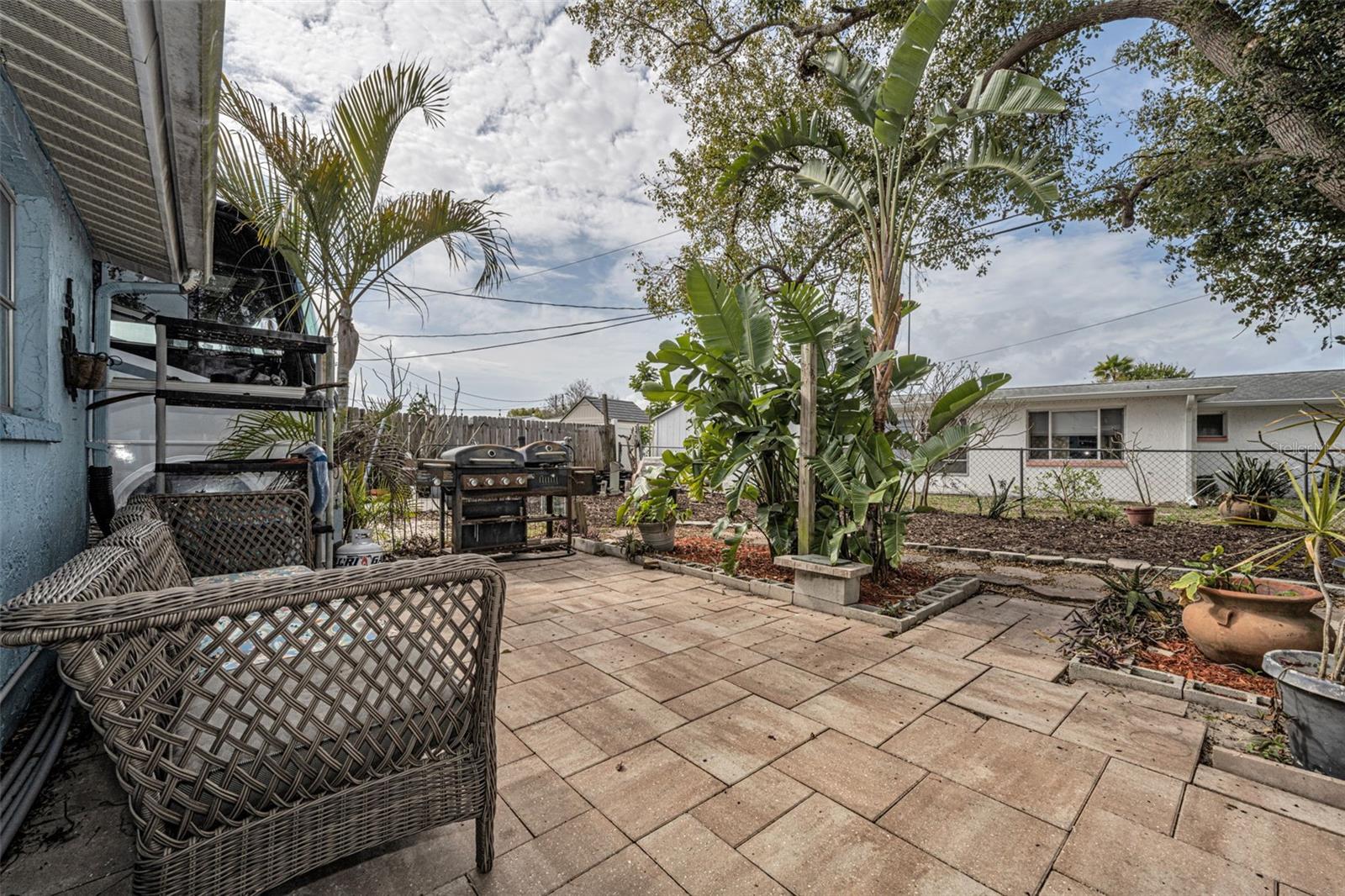 Image 36 of 44 For 1131 Royalwood Drive