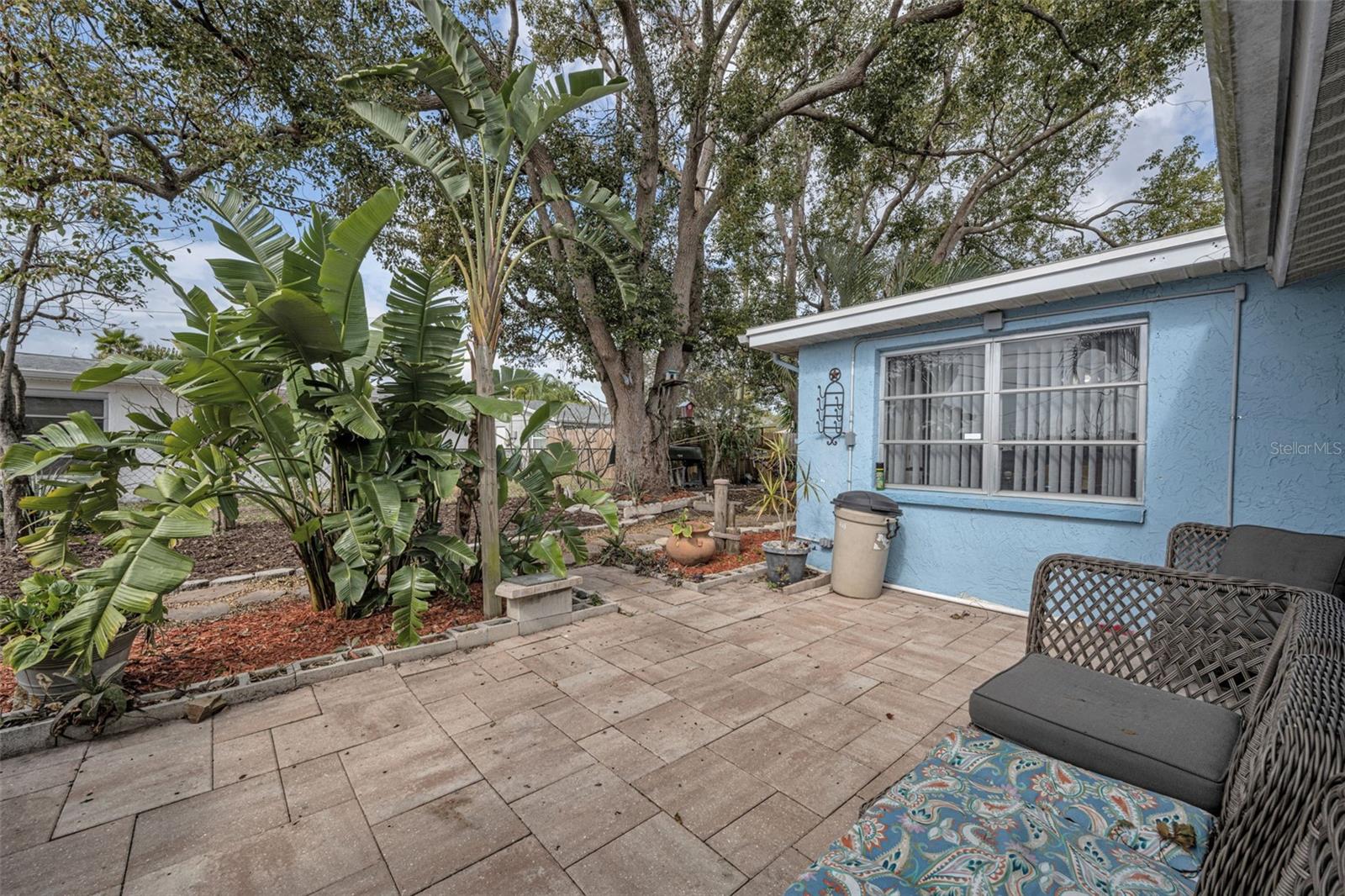 Image 37 of 44 For 1131 Royalwood Drive