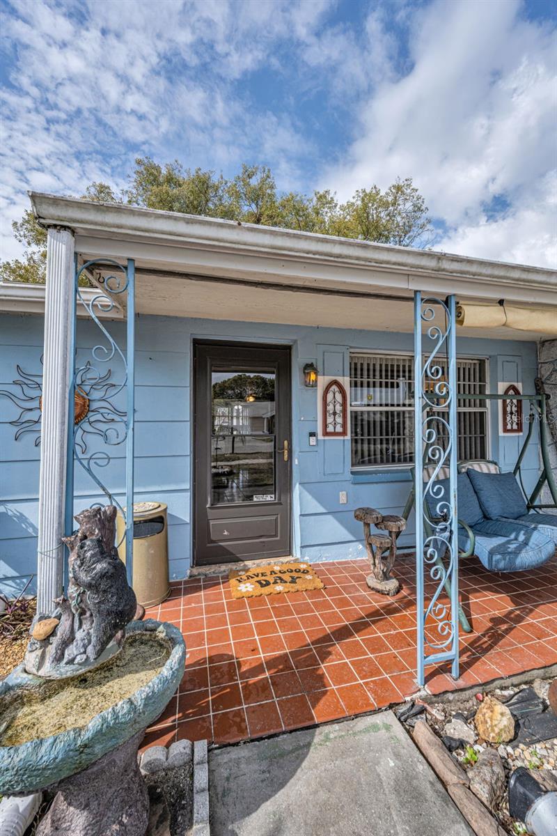 Image 8 of 44 For 1131 Royalwood Drive