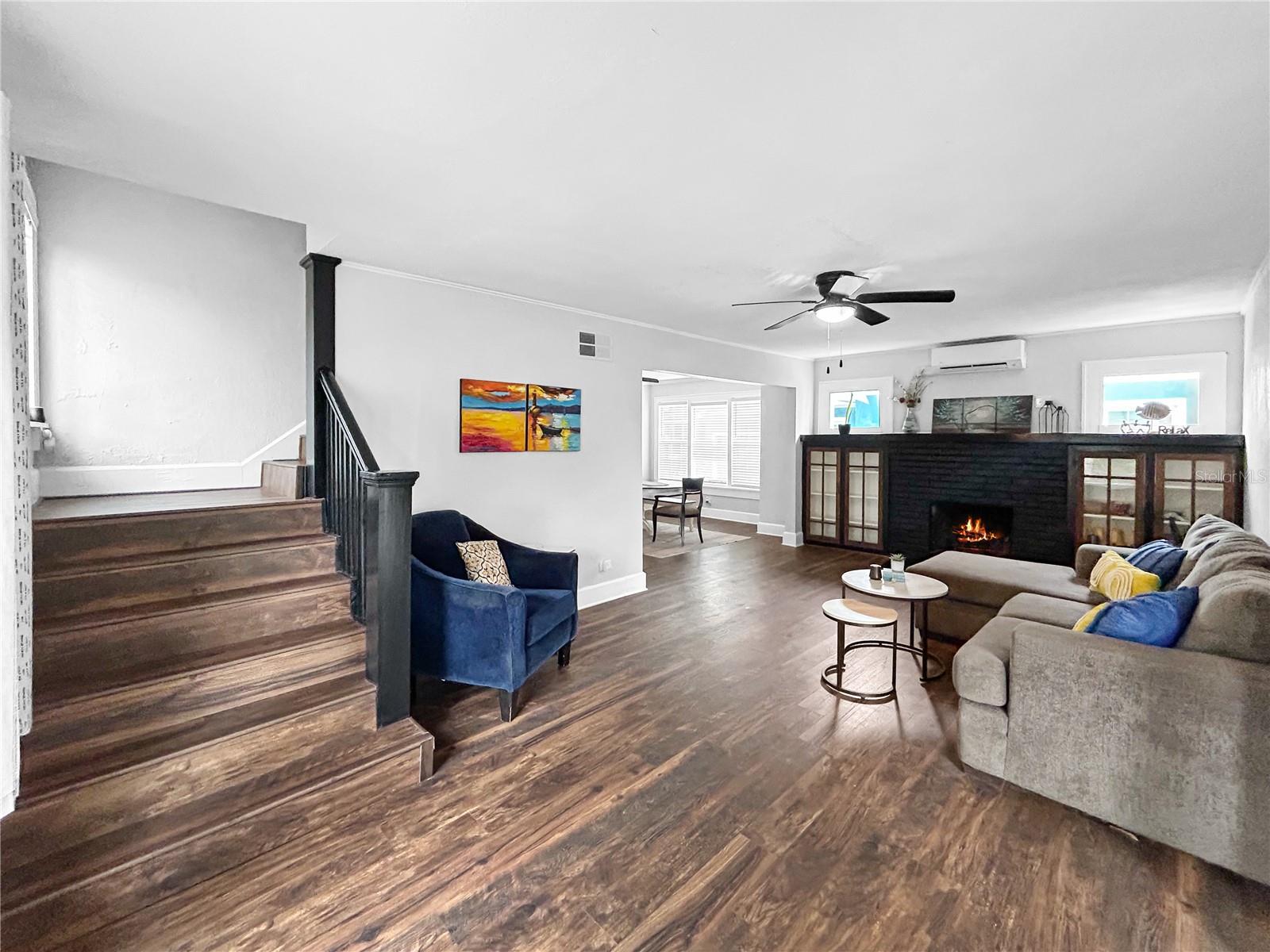 Image 16 of 59 For 626 37th Avenue S