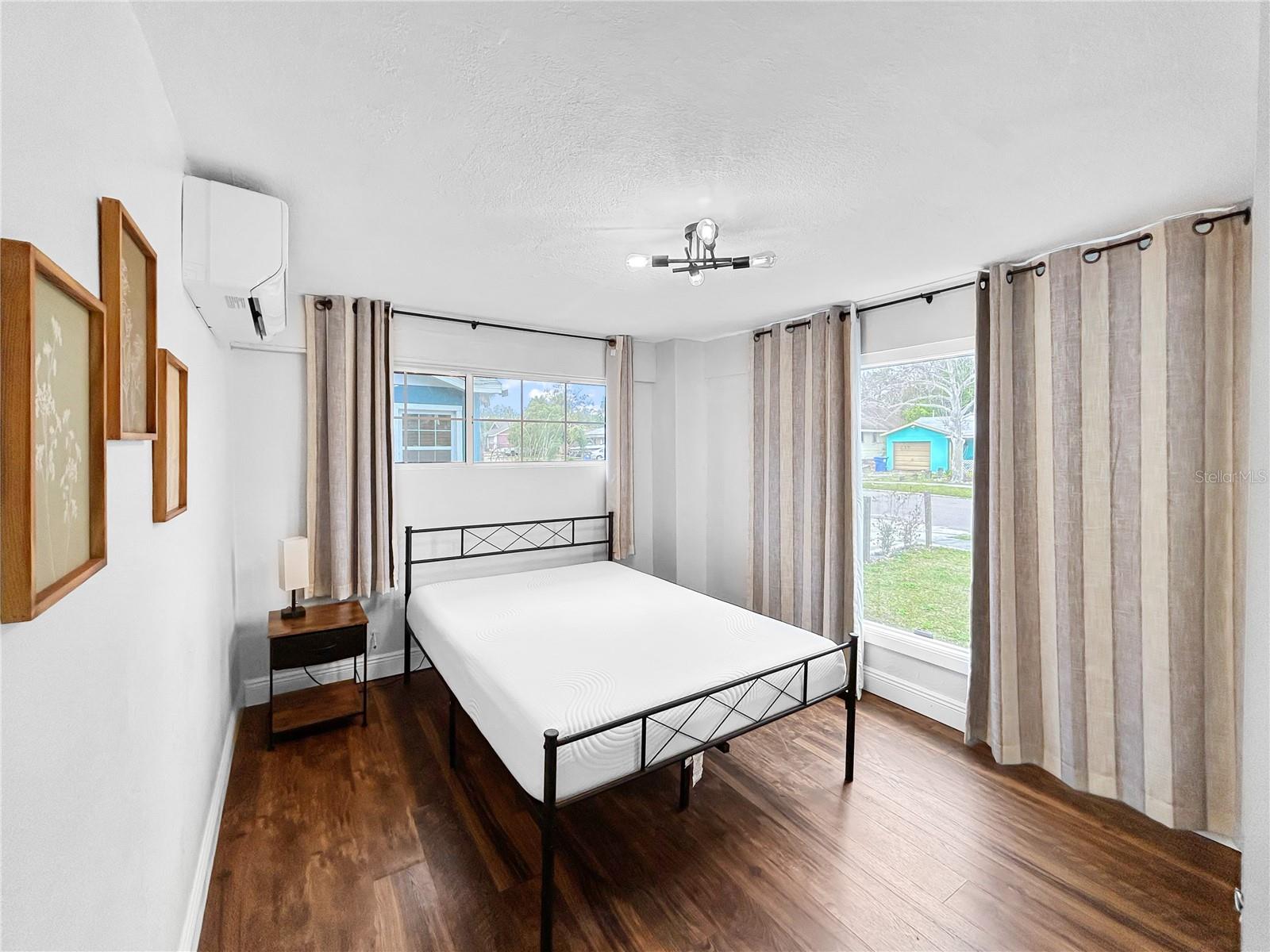 Image 19 of 59 For 626 37th Avenue S