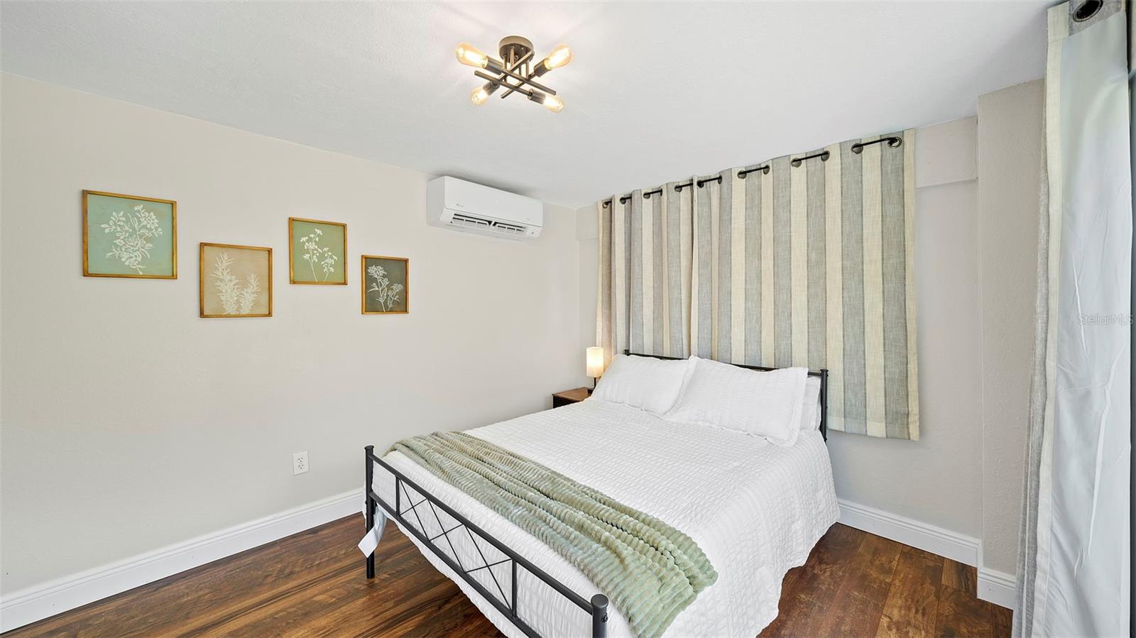 Image 34 of 59 For 626 37th Avenue S