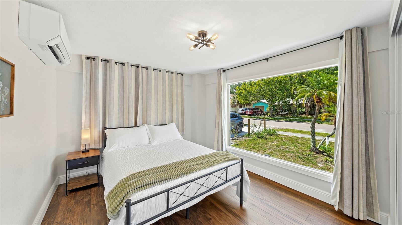 Image 35 of 59 For 626 37th Avenue S