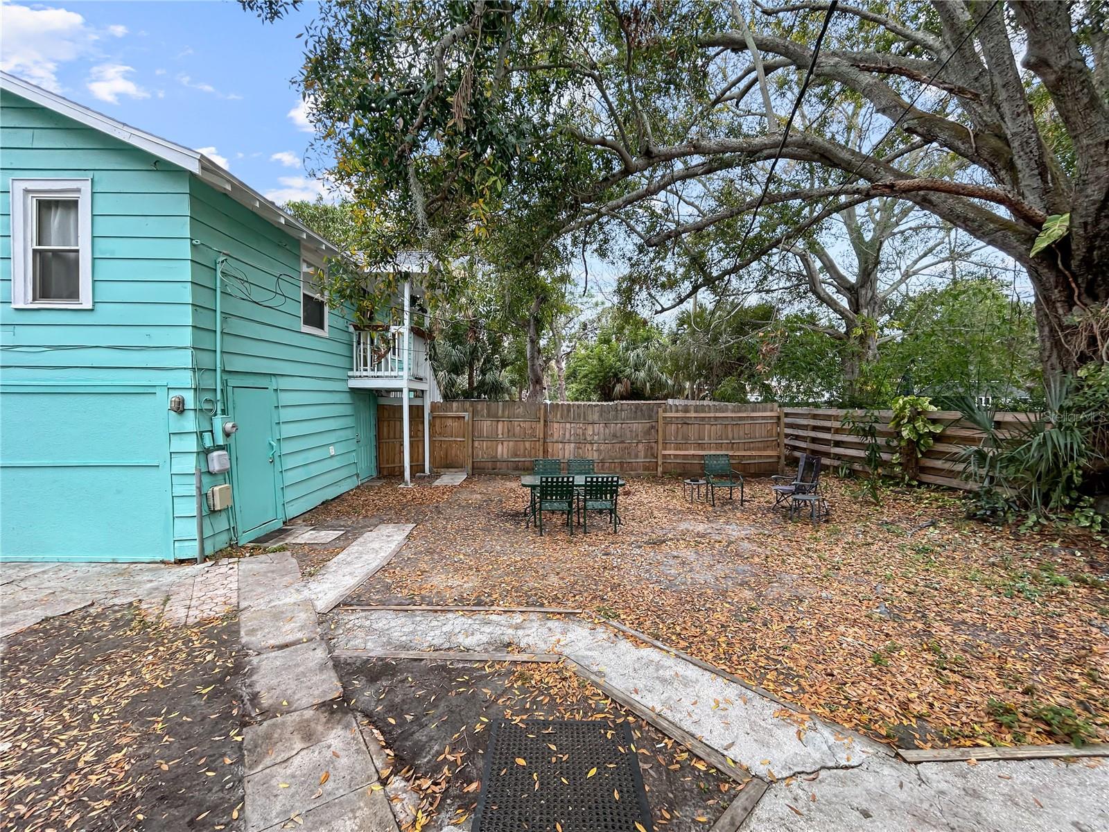 Image 51 of 59 For 626 37th Avenue S