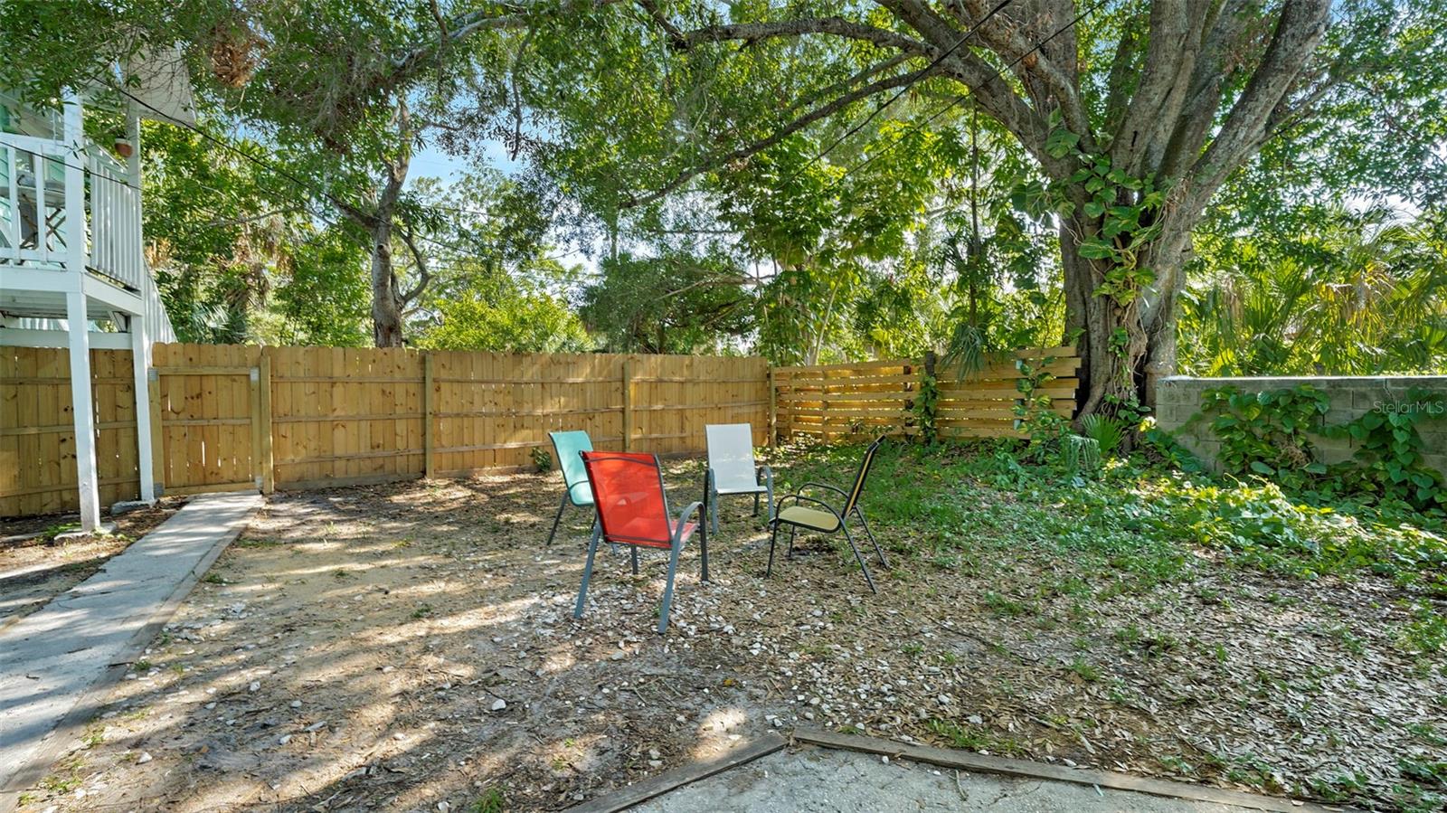 Image 54 of 59 For 626 37th Avenue S