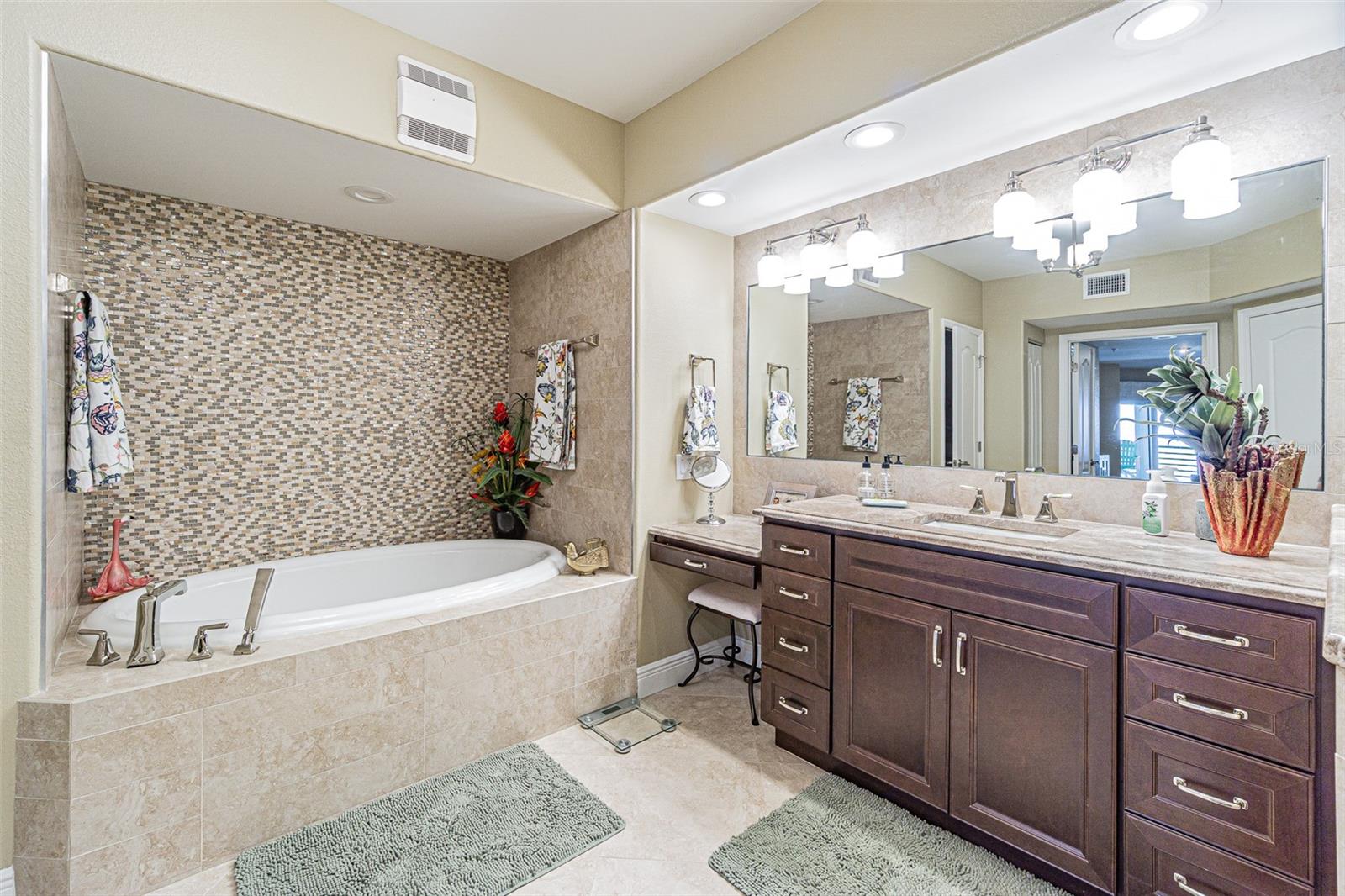 Image 18 of 42 For 200 121st Avenue 304