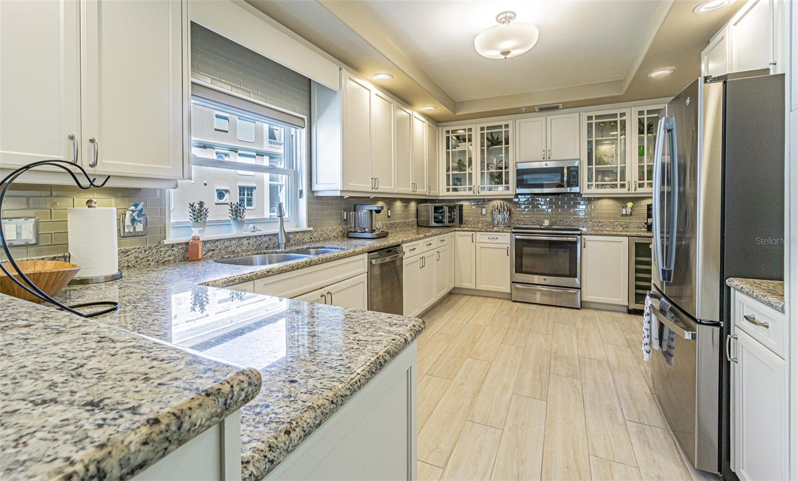 Image 7 of 42 For 200 121st Avenue 304