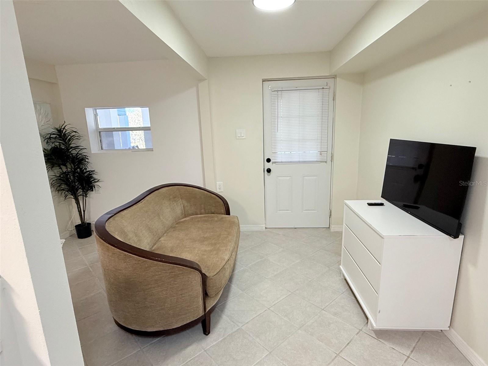 Image 3 of 16 For 707 40th Street W B