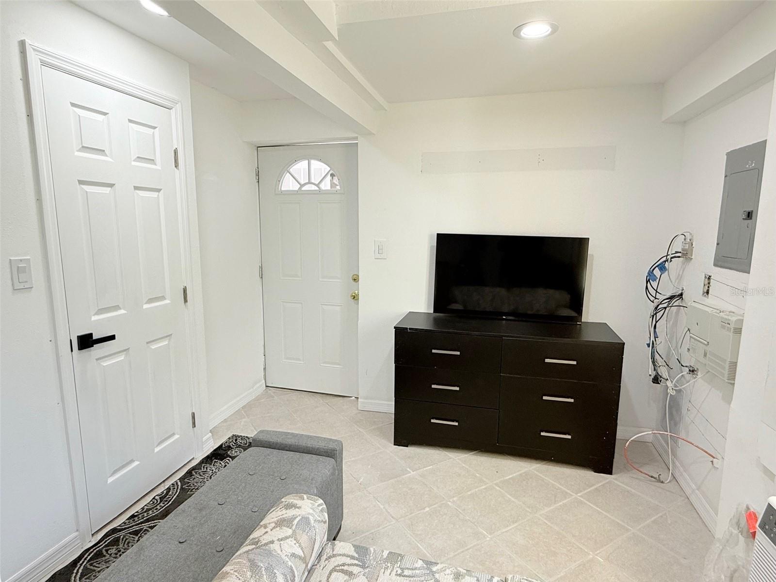 Image 4 of 7 For 707 40th Street W A