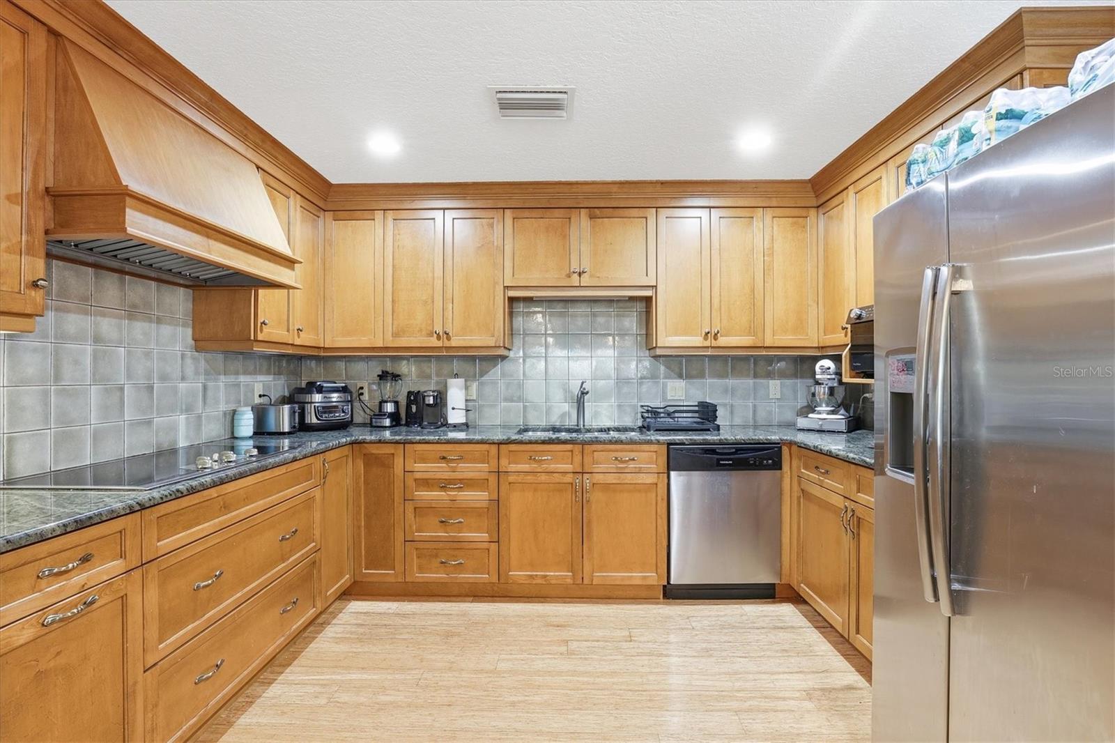 Image 17 of 45 For 807 Russell Drive