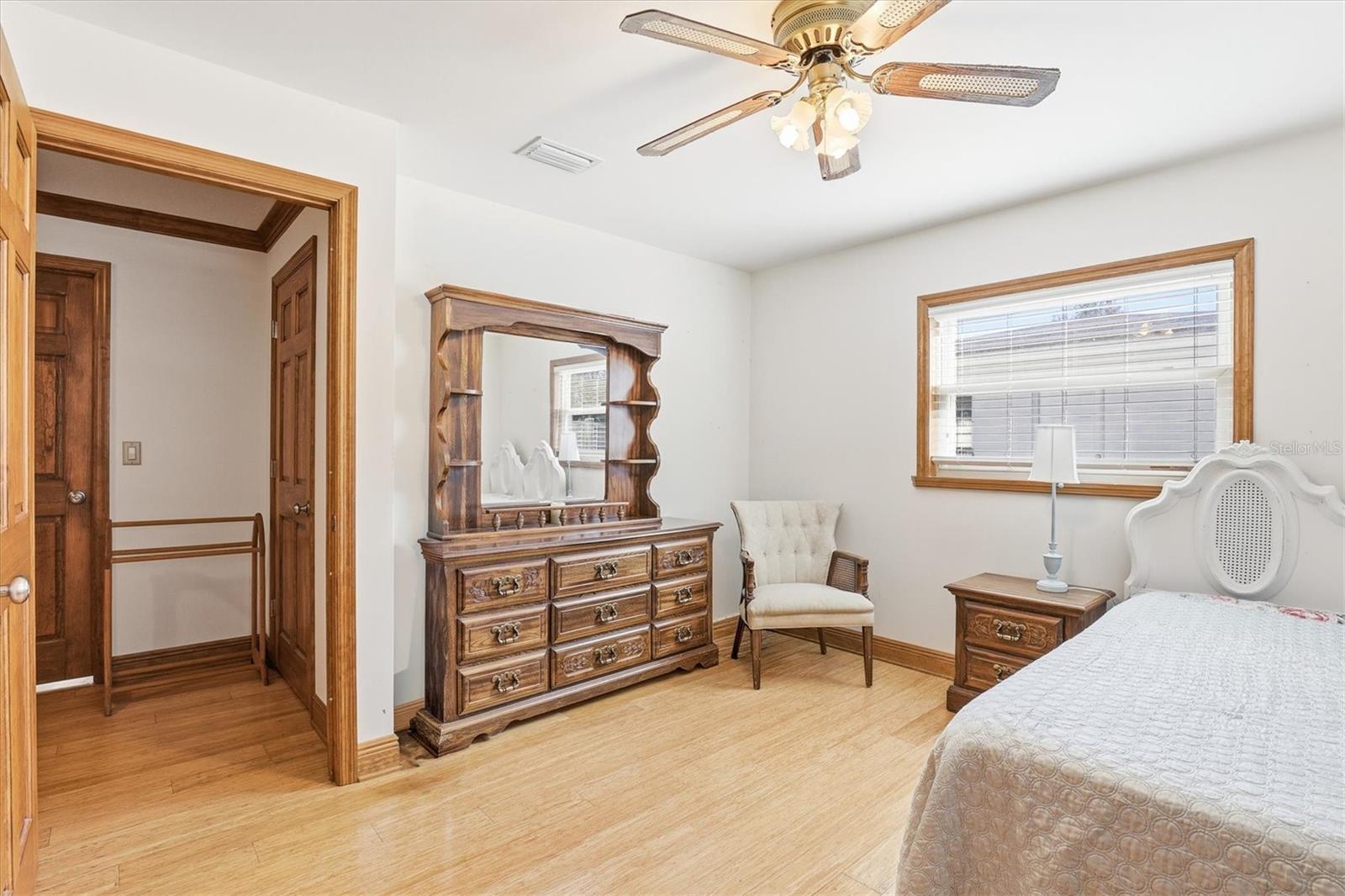 Image 23 of 45 For 807 Russell Drive