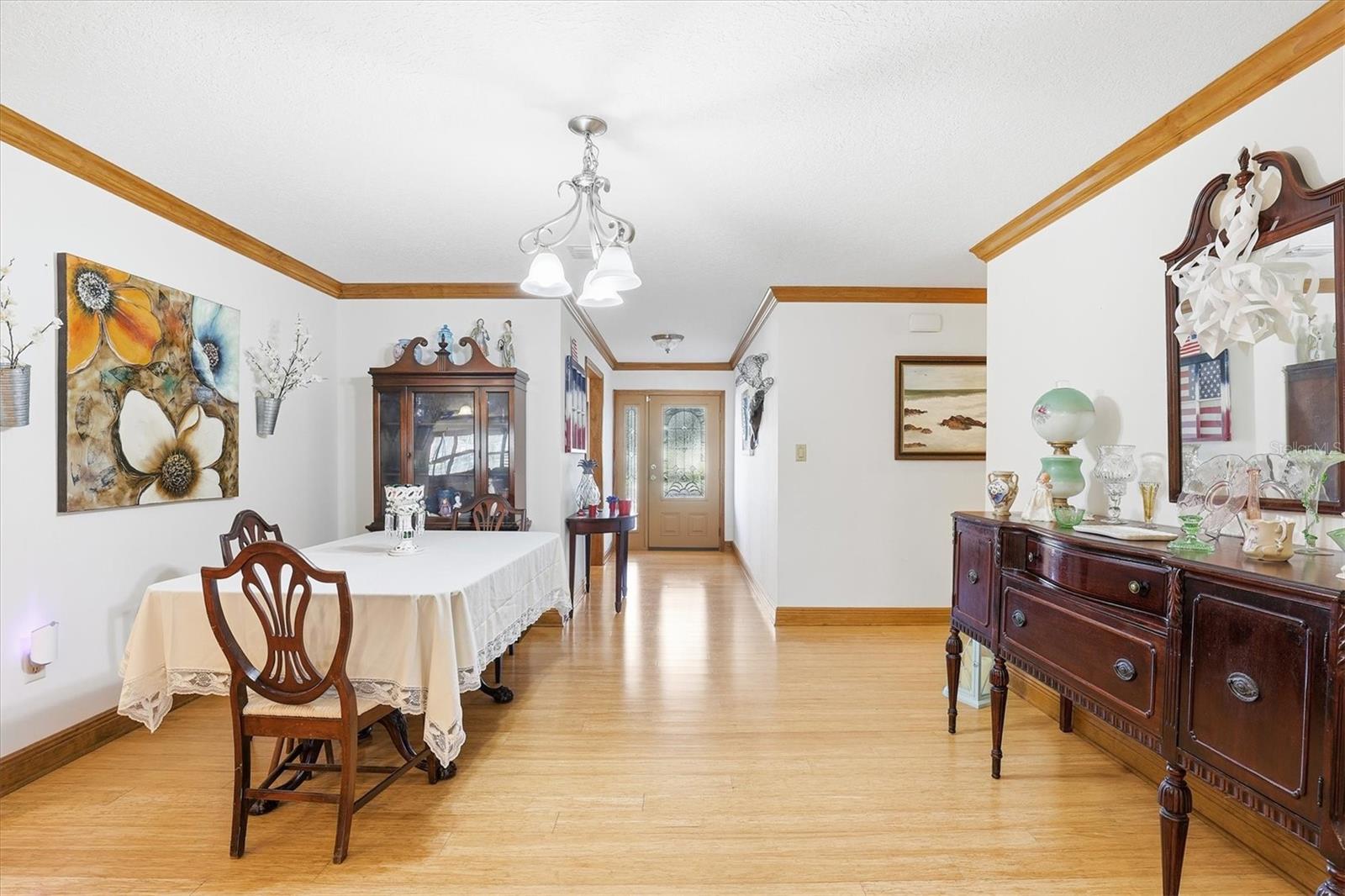 Image 7 of 45 For 807 Russell Drive