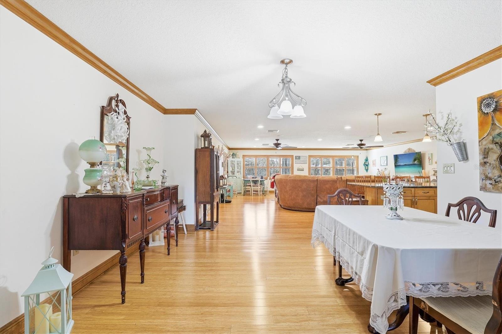 Image 8 of 45 For 807 Russell Drive