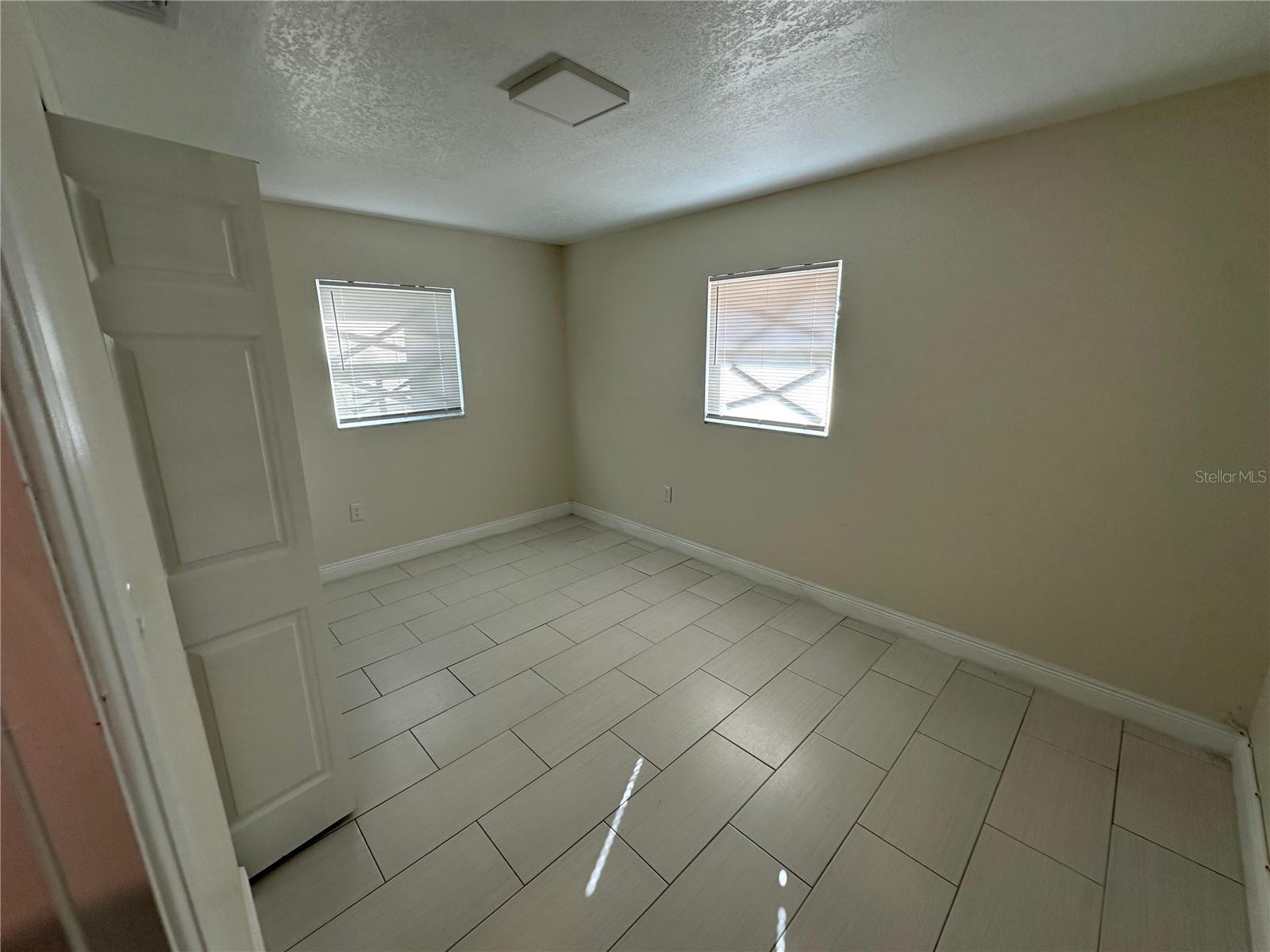 Image 18 of 28 For 4305 Henry Avenue