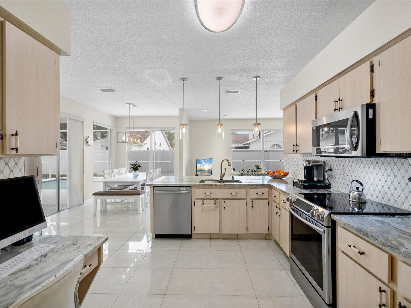 Image 14 of 71 For 11310 Glenmont Drive