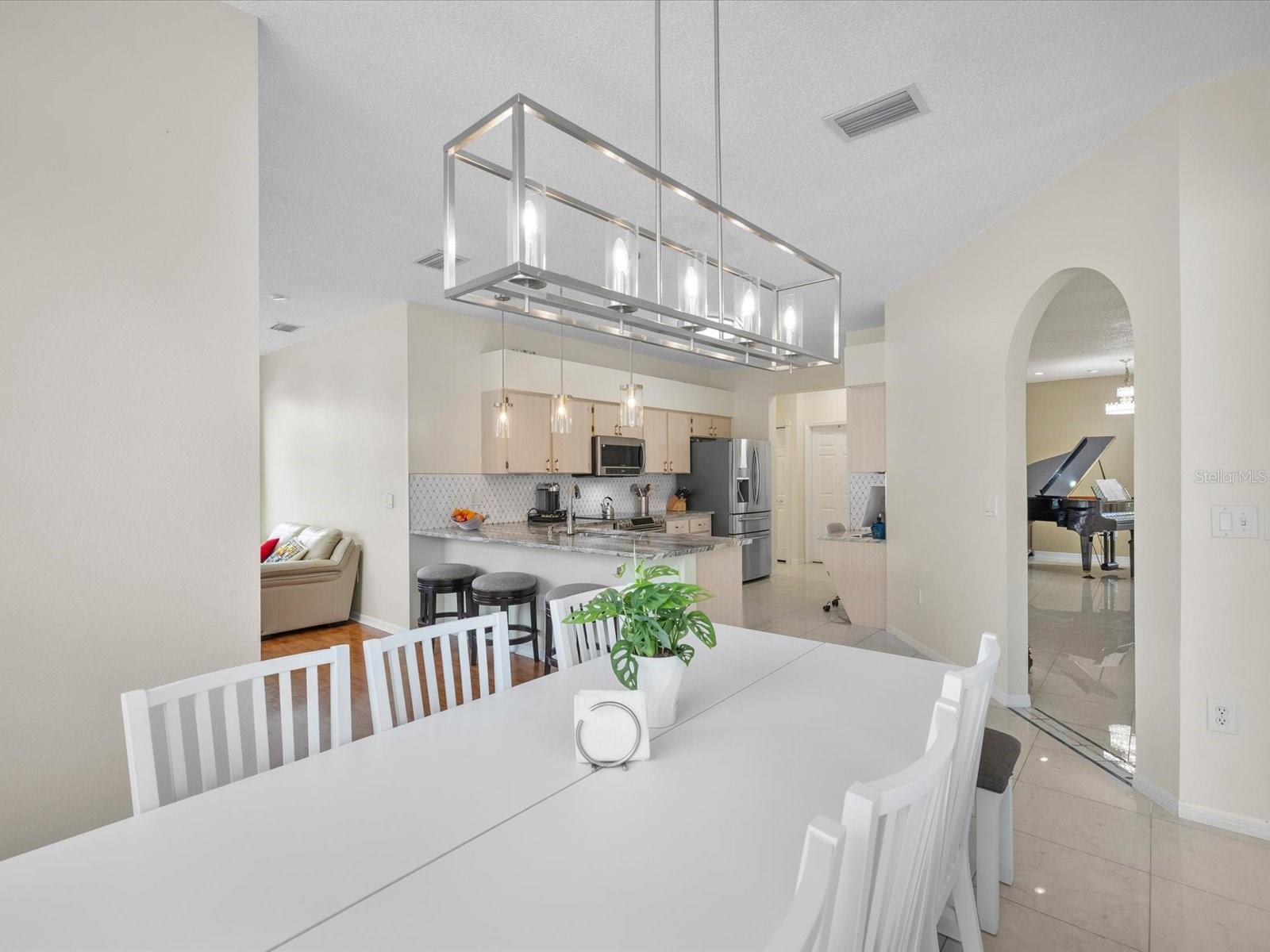 Image 19 of 71 For 11310 Glenmont Drive