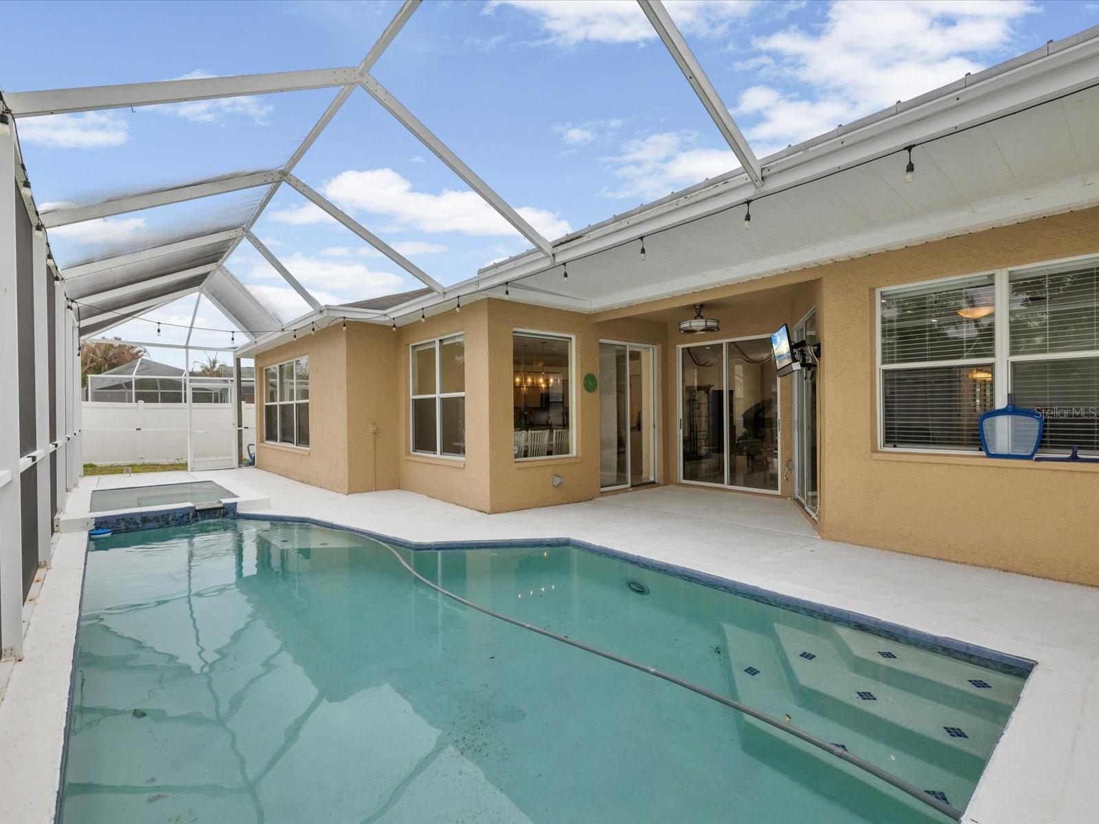 Image 21 of 71 For 11310 Glenmont Drive