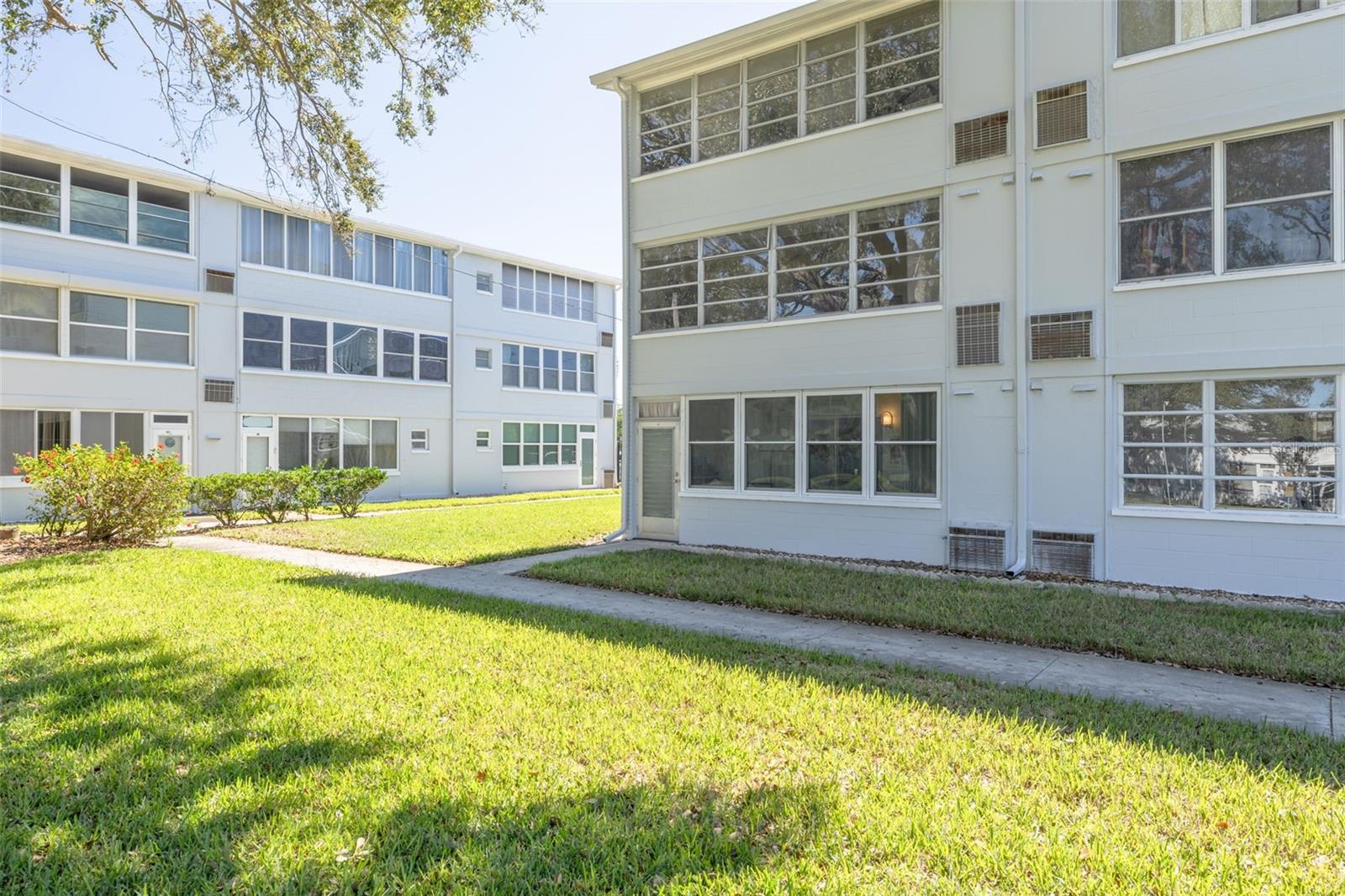 Image 20 of 34 For 1001 77th Avenue N 112