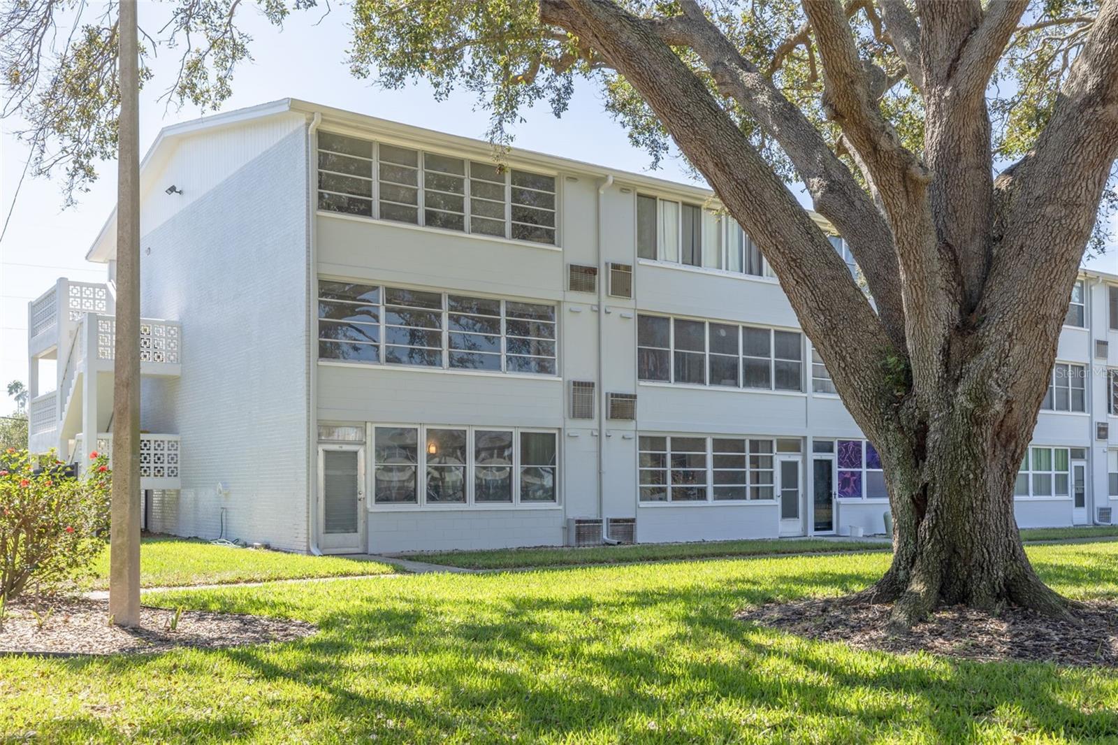 Image 26 of 34 For 1001 77th Avenue N 112