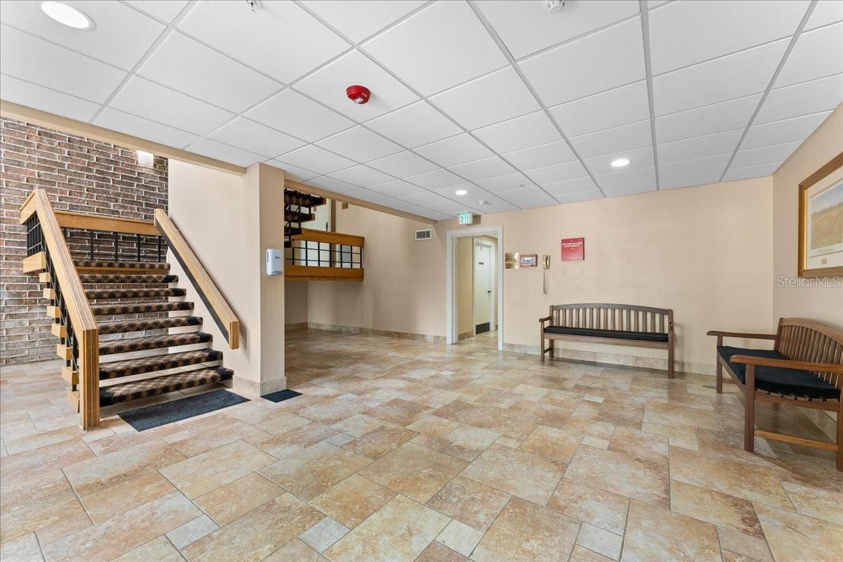 Image 3 of 42 For 36750 Us Highway 19  24-104