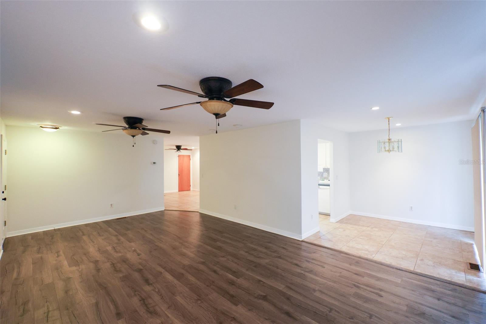 Image 10 of 31 For 248 Philadelphia Boulevard 55