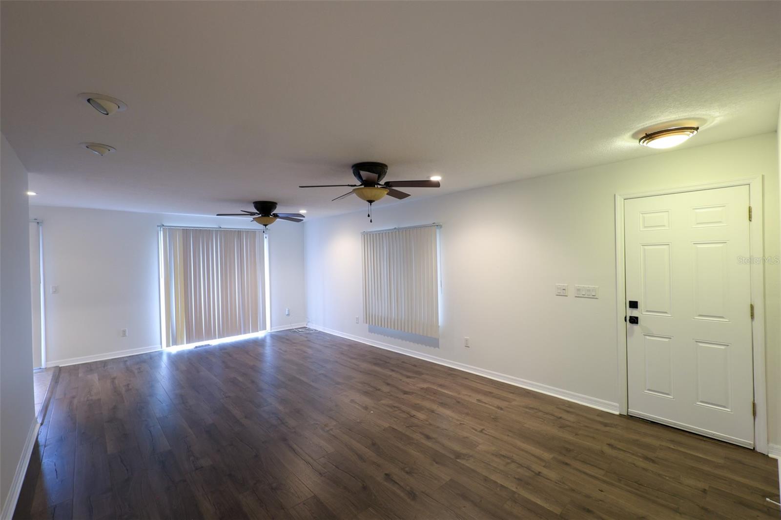 Image 11 of 31 For 248 Philadelphia Boulevard 55