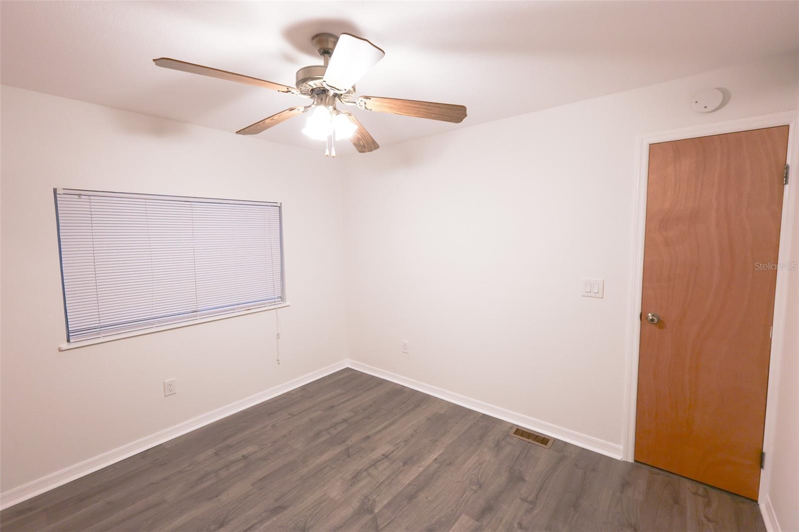 Image 19 of 31 For 248 Philadelphia Boulevard 55