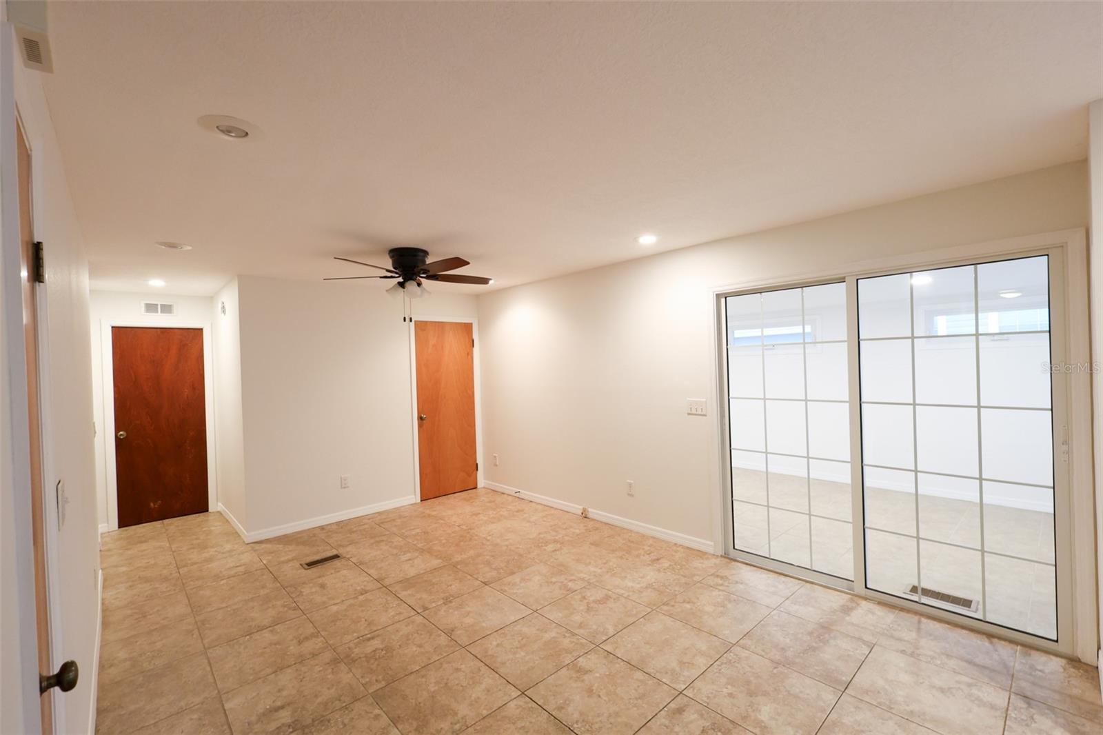 Image 27 of 31 For 248 Philadelphia Boulevard 55