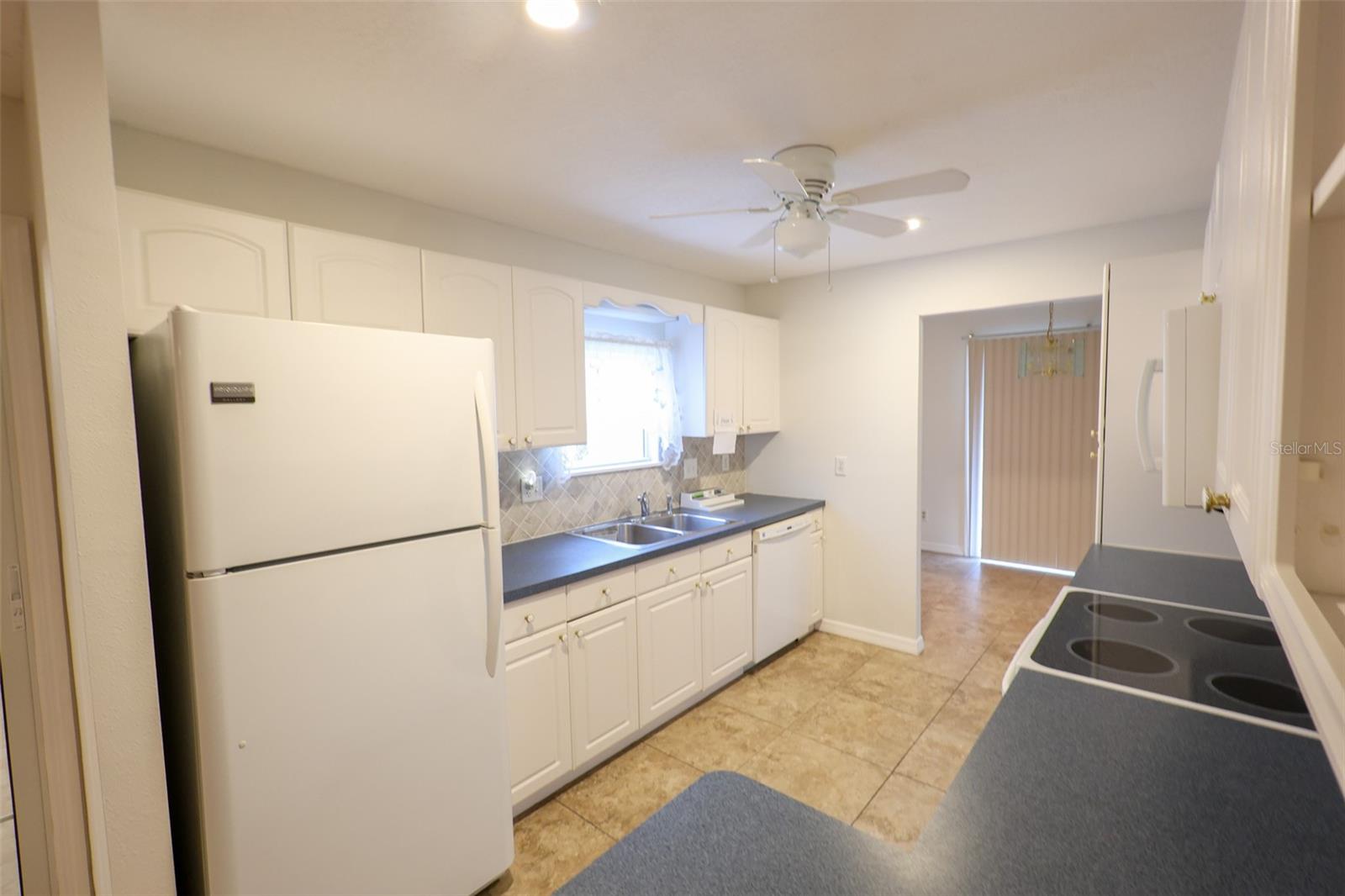 Image 7 of 31 For 248 Philadelphia Boulevard 55