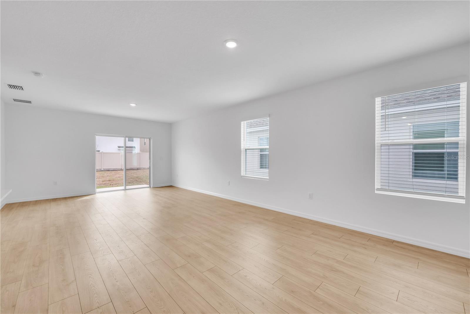 Image 22 of 33 For 32368 Evening Grove Court