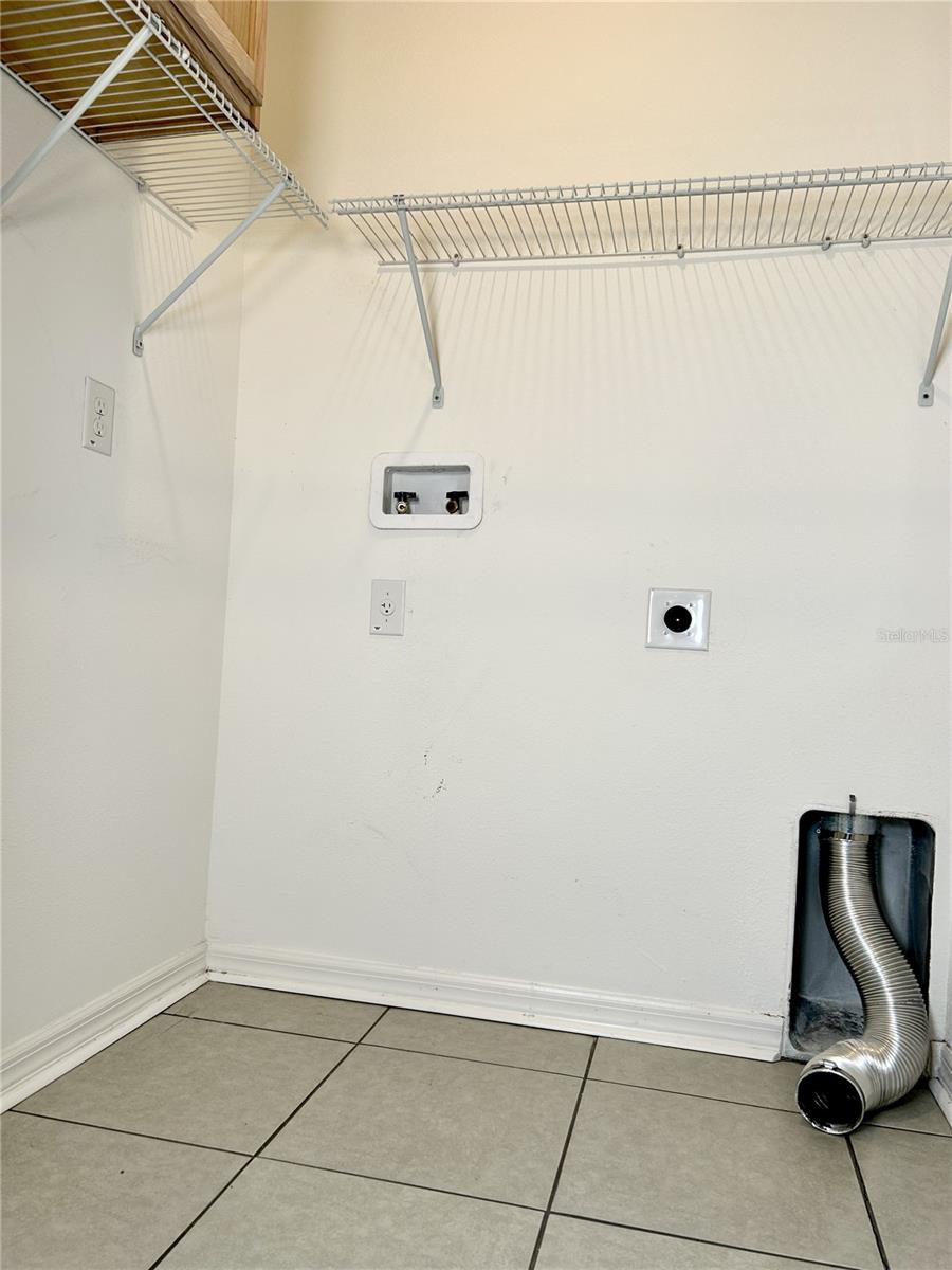 Image 17 of 19 For 4096 Thunderbird Avenue