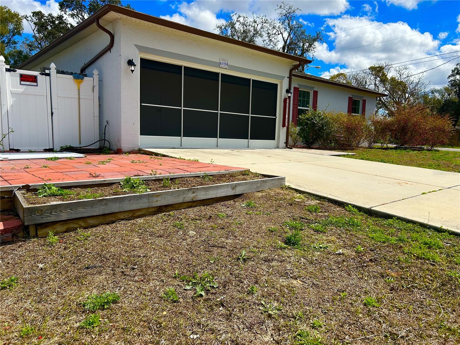 Image 2 of 19 For 4096 Thunderbird Avenue