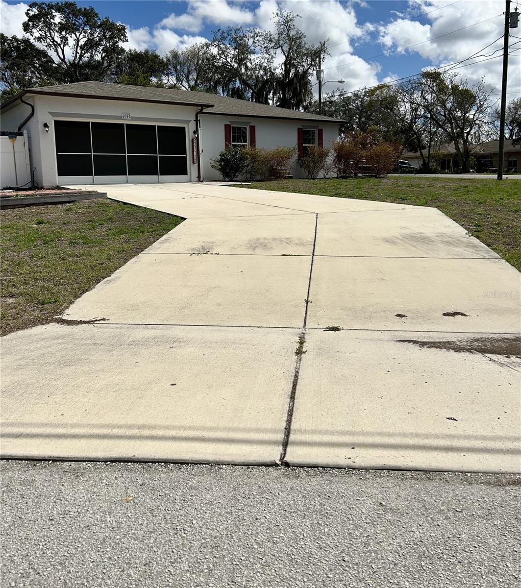 Image 3 of 19 For 4096 Thunderbird Avenue