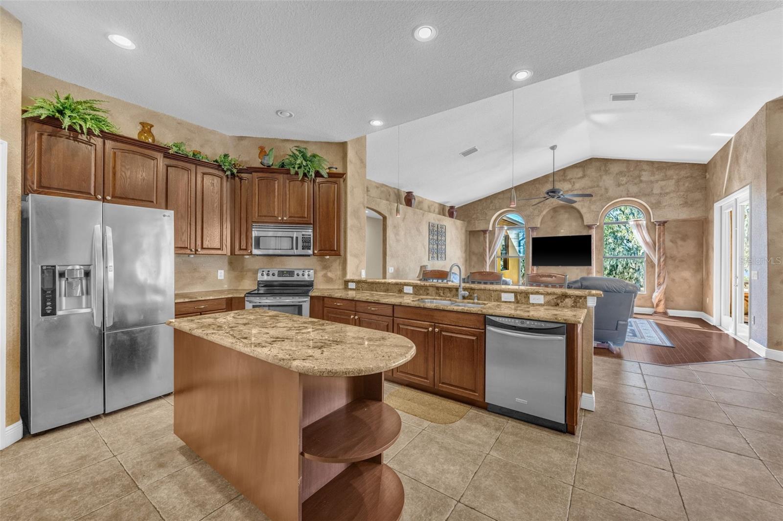 Image 37 of 86 For 13101 Shadow Run Boulevard