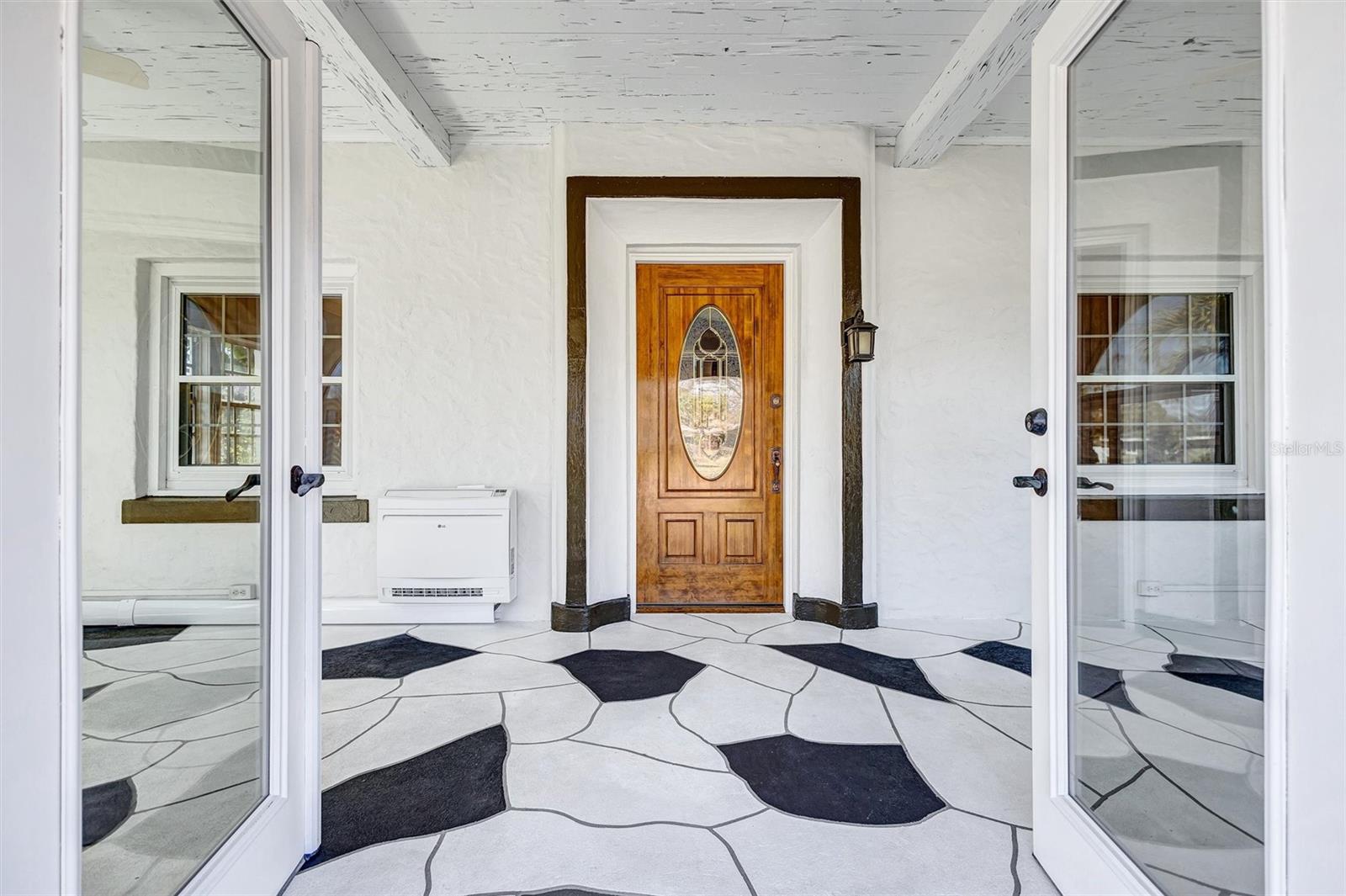 Image 11 of 76 For 120 Park Street N