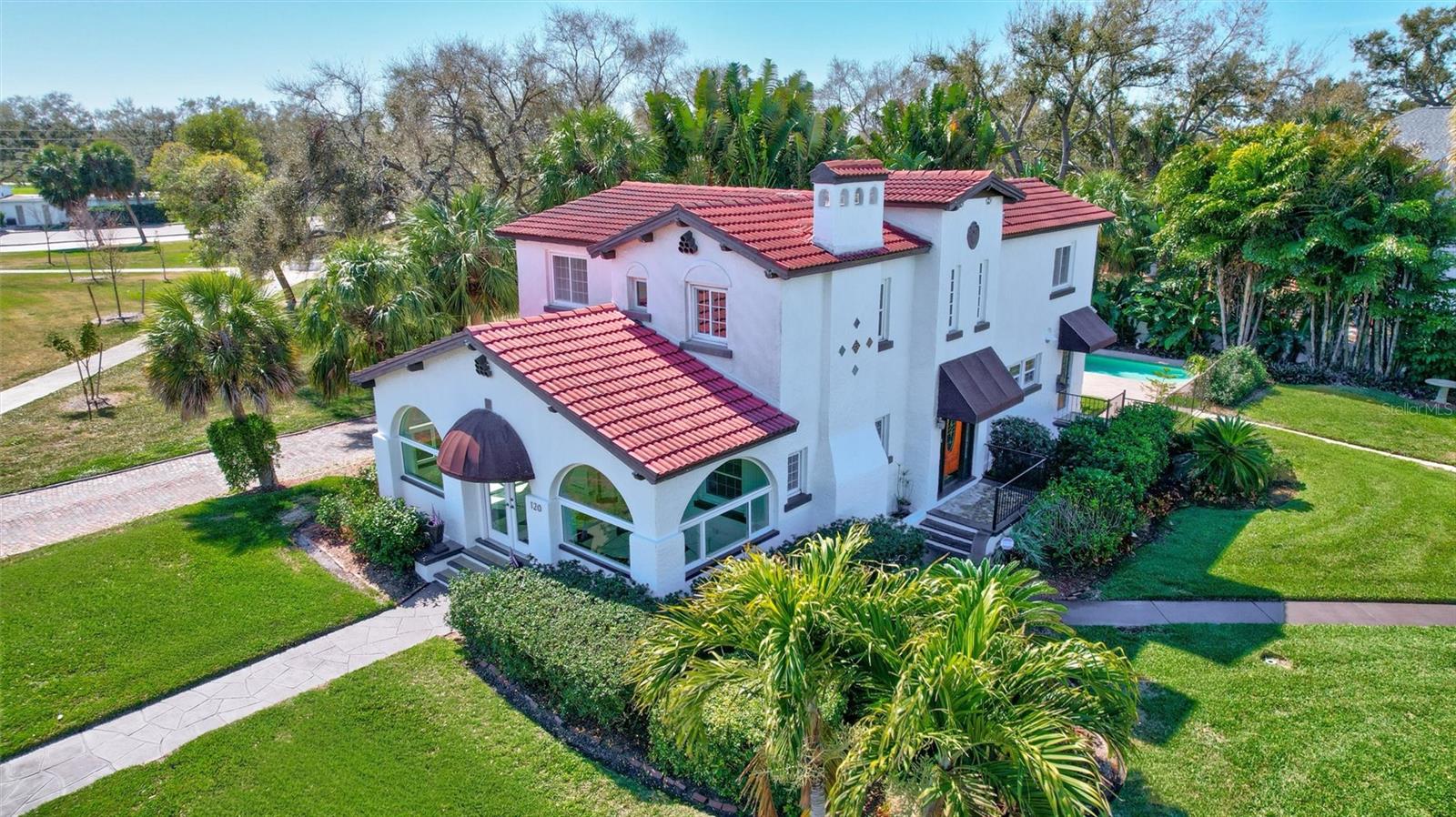 Image 2 of 76 For 120 Park Street N