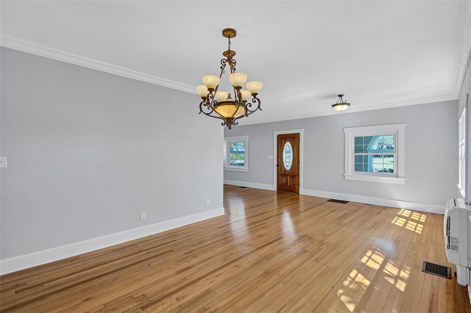 Image 20 of 76 For 120 Park Street N