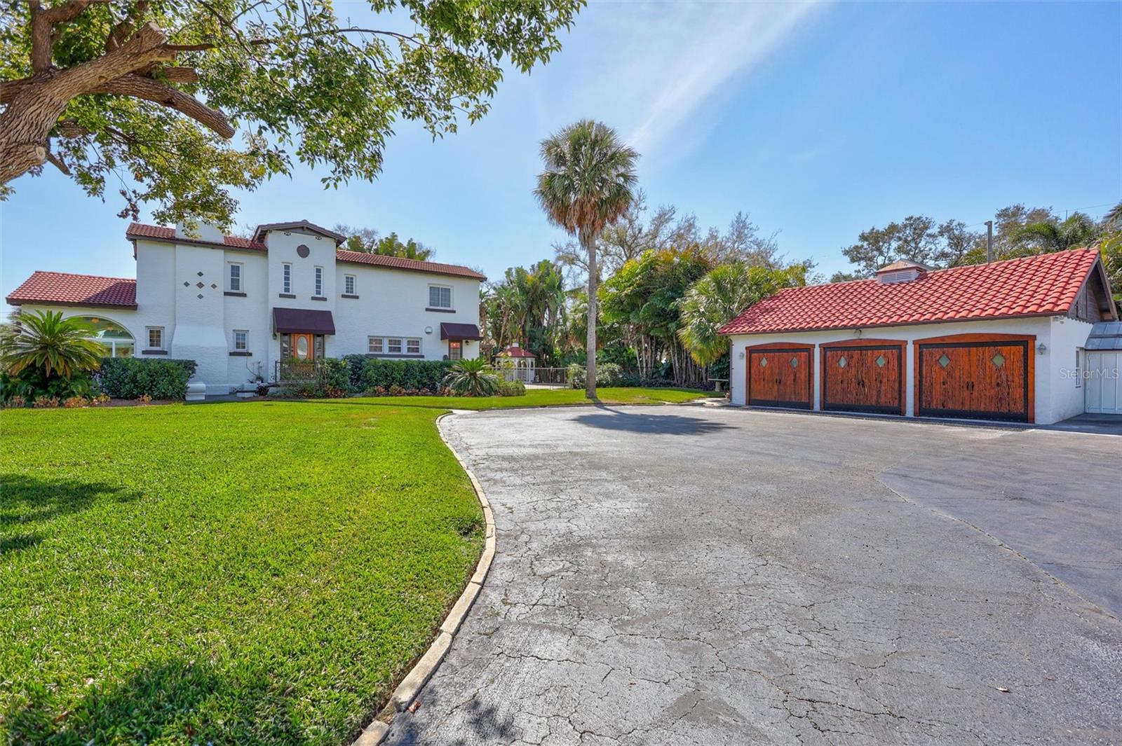 Image 22 of 76 For 120 Park Street N