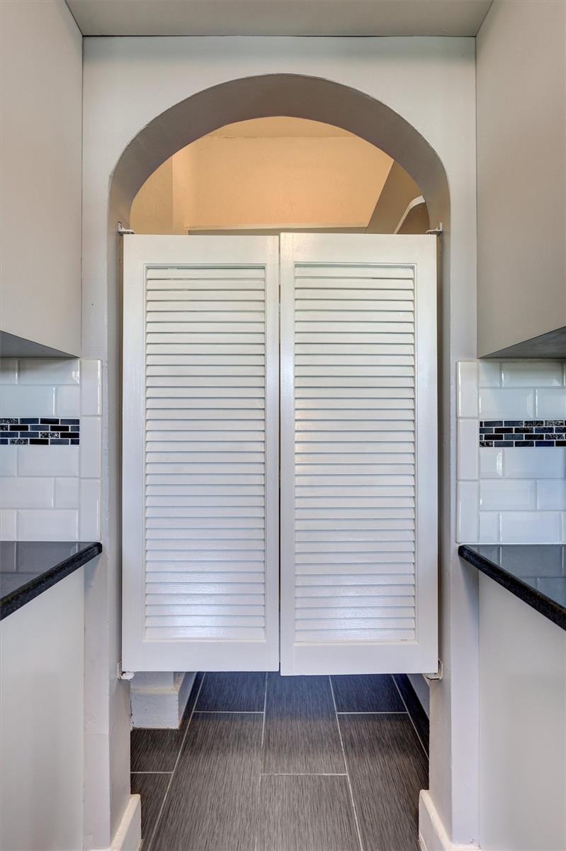 Image 29 of 76 For 120 Park Street N