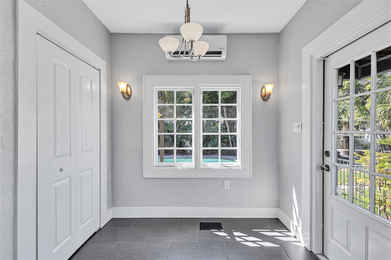 Image 36 of 76 For 120 Park Street N