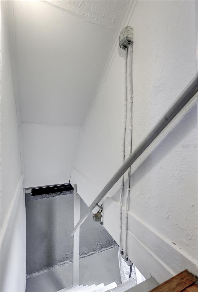 Image 38 of 76 For 120 Park Street N