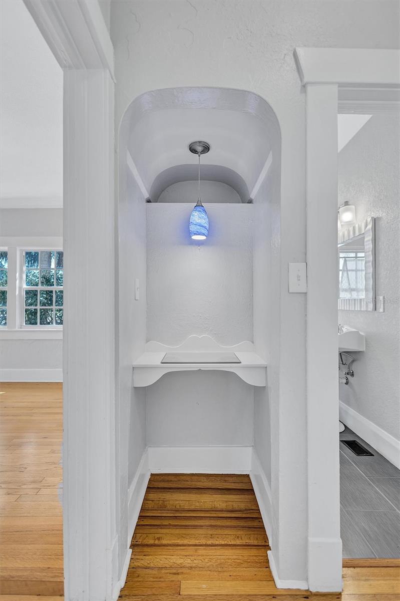 Image 44 of 76 For 120 Park Street N